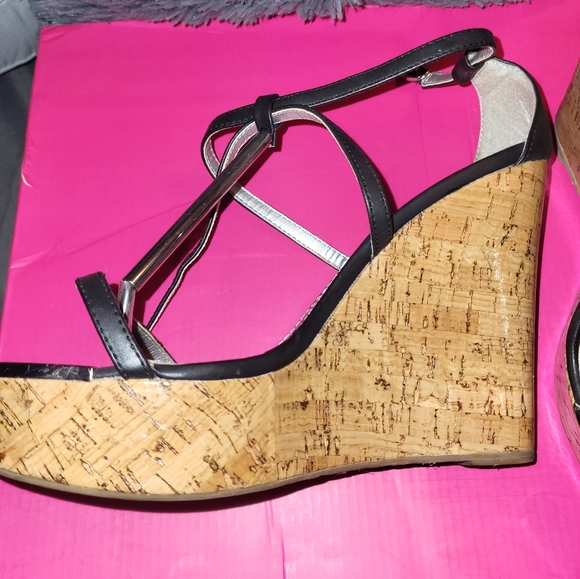 Journeys Shi Platform Sandals - Picture 1 of 3